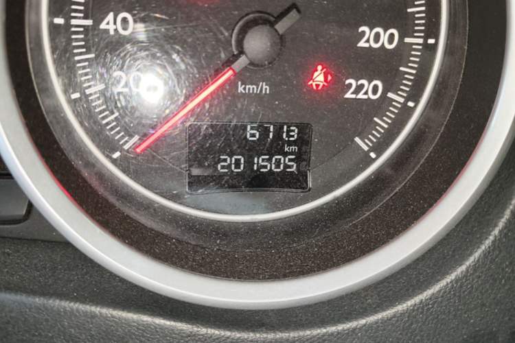 Used Peugeot 508 2015 1.8THP Automatic Prestige Edition Odometer Close Up