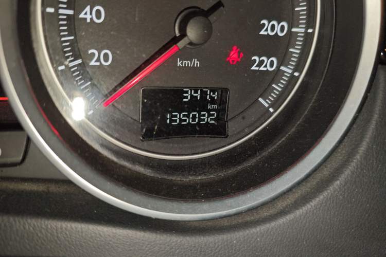 Used Peugeot 508 2015 1.6THP Automatic Prestige Edition Odometer Close Up