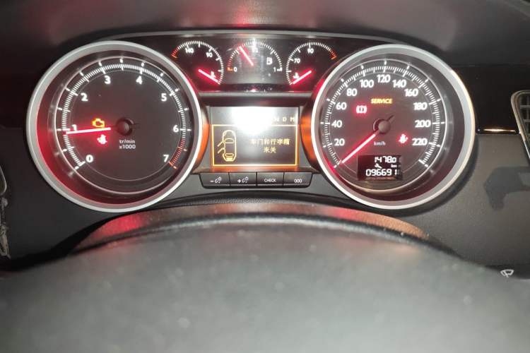 Used Peugeot 508 2015 1.6THP Automatic Prestige Edition Odometer Close Up