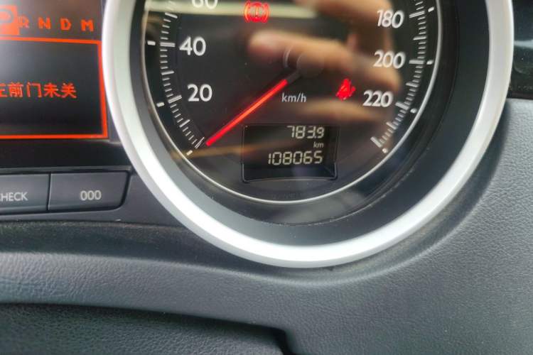 Used Peugeot 508 2015 1.6THP Automatic Prestige Edition Odometer Close Up