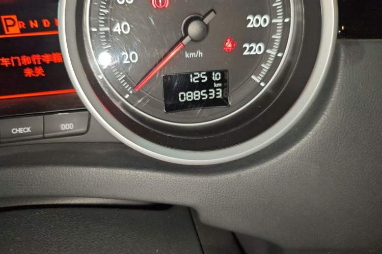 Used Peugeot 508 2015 2.0L Automatic Zhiyi Edition Odometer Close Up