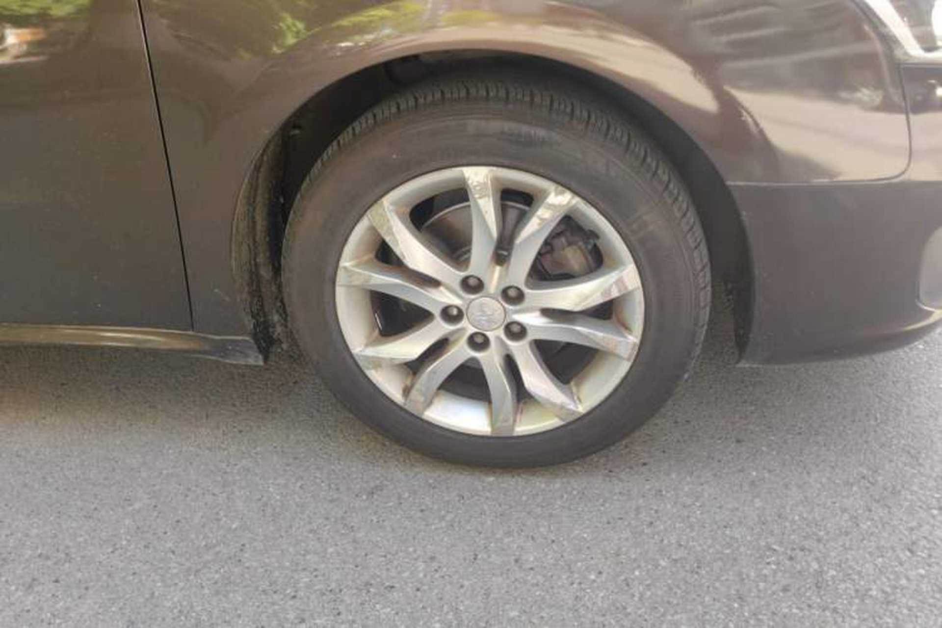 Used Peugeot 508 2015 1.6THP Automatic Prestige Edition Right Front Wheel Hub