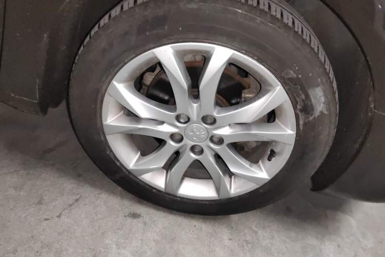 Used Peugeot 508 2015 1.6THP Automatic Prestige Edition Right Front Wheel Hub