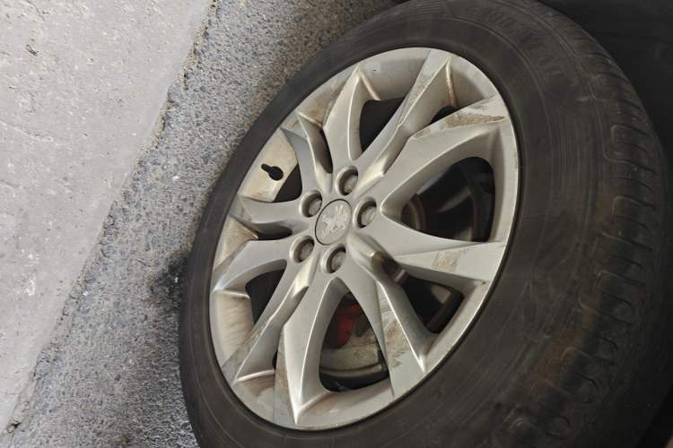 Used Peugeot 508 2015 1.6THP Automatic Prestige Edition Right Front Wheel Hub
