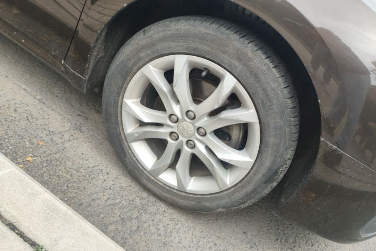 Used Peugeot 508 2015 1.6THP Automatic Prestige Edition Right Front Wheel Hub