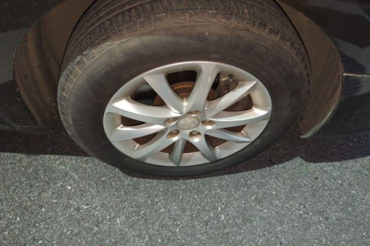 Used Peugeot 508 2015 2.0L Automatic Zhiyi Edition Right Front Wheel Hub