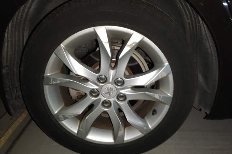 Used Peugeot 508 2015 1.6THP Automatic Prestige Edition Right Rear Wheel Hub
