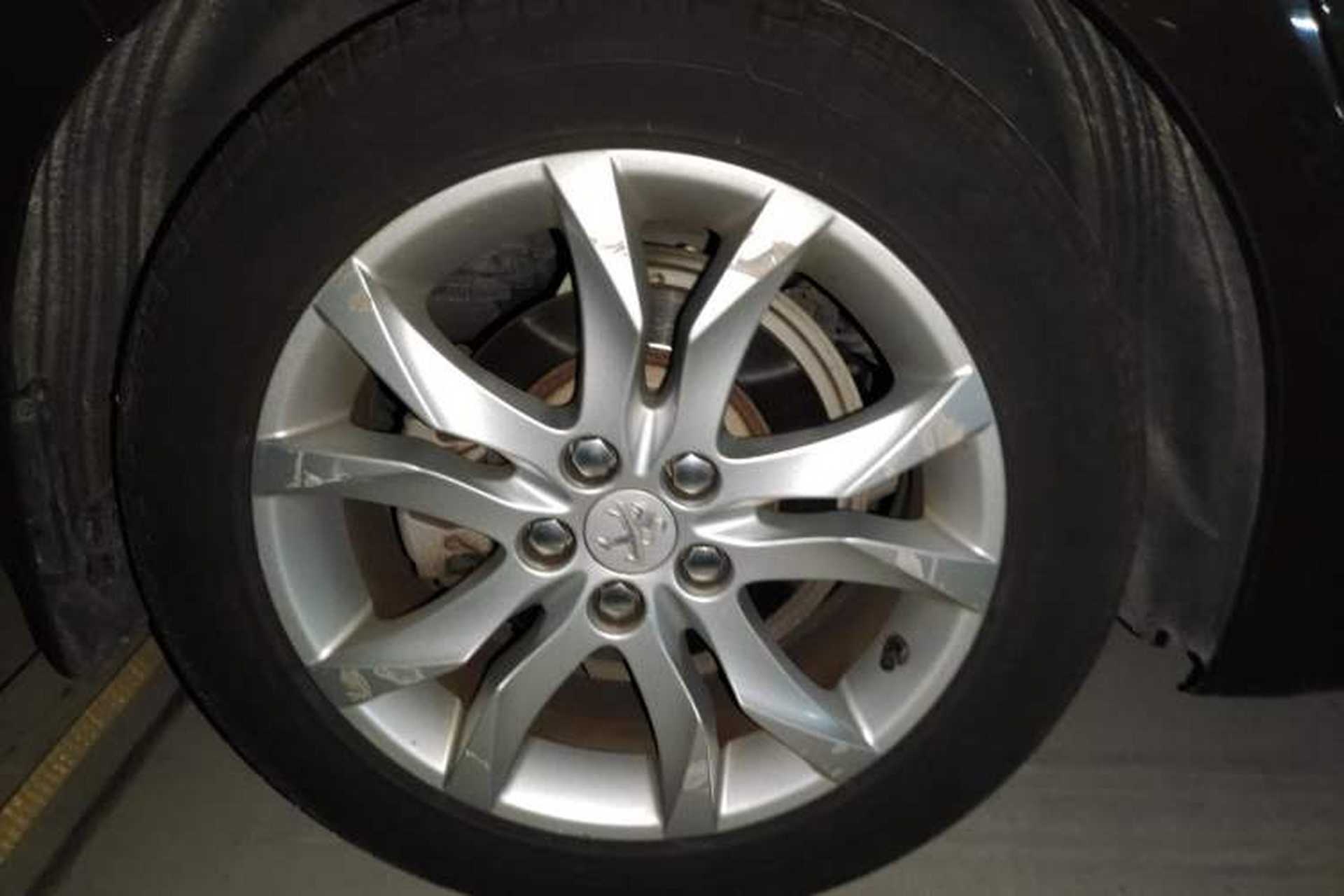 Used Peugeot 508 2015 1.6THP Automatic Prestige Edition Right Rear Wheel Hub