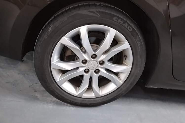 Used Peugeot 508 2015 1.6THP Automatic Prestige Edition Right Rear Wheel Hub