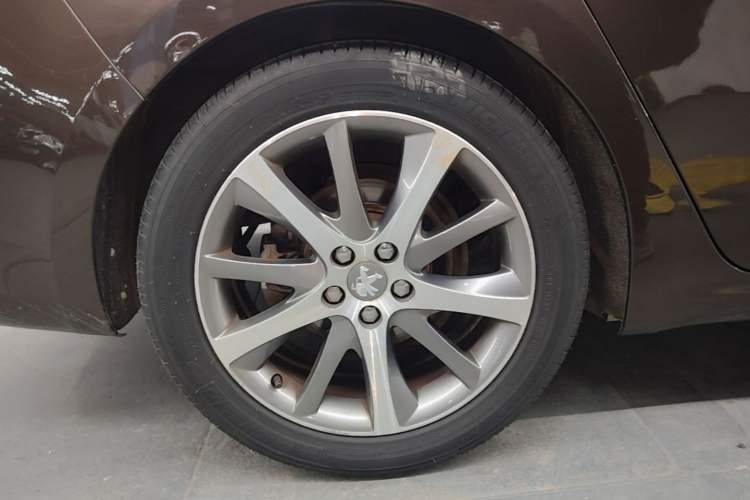 Used Peugeot 508 2015 1.8THP Automatic Flagship Edition Right Rear Wheel Hub
