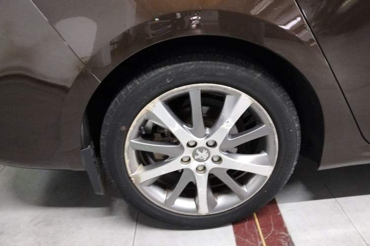 Used Peugeot 508 2015 1.8THP Automatic Prestige Edition Right Rear Wheel Hub