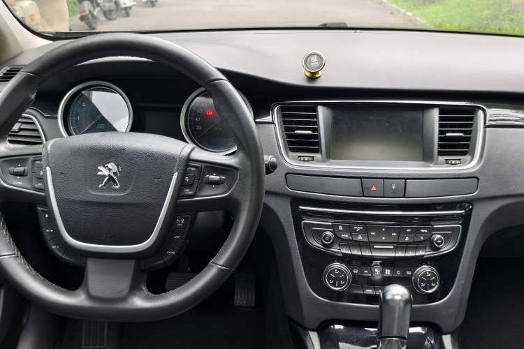Used Peugeot 508 2015 1.6THP Automatic Prestige Edition Steering Wheel