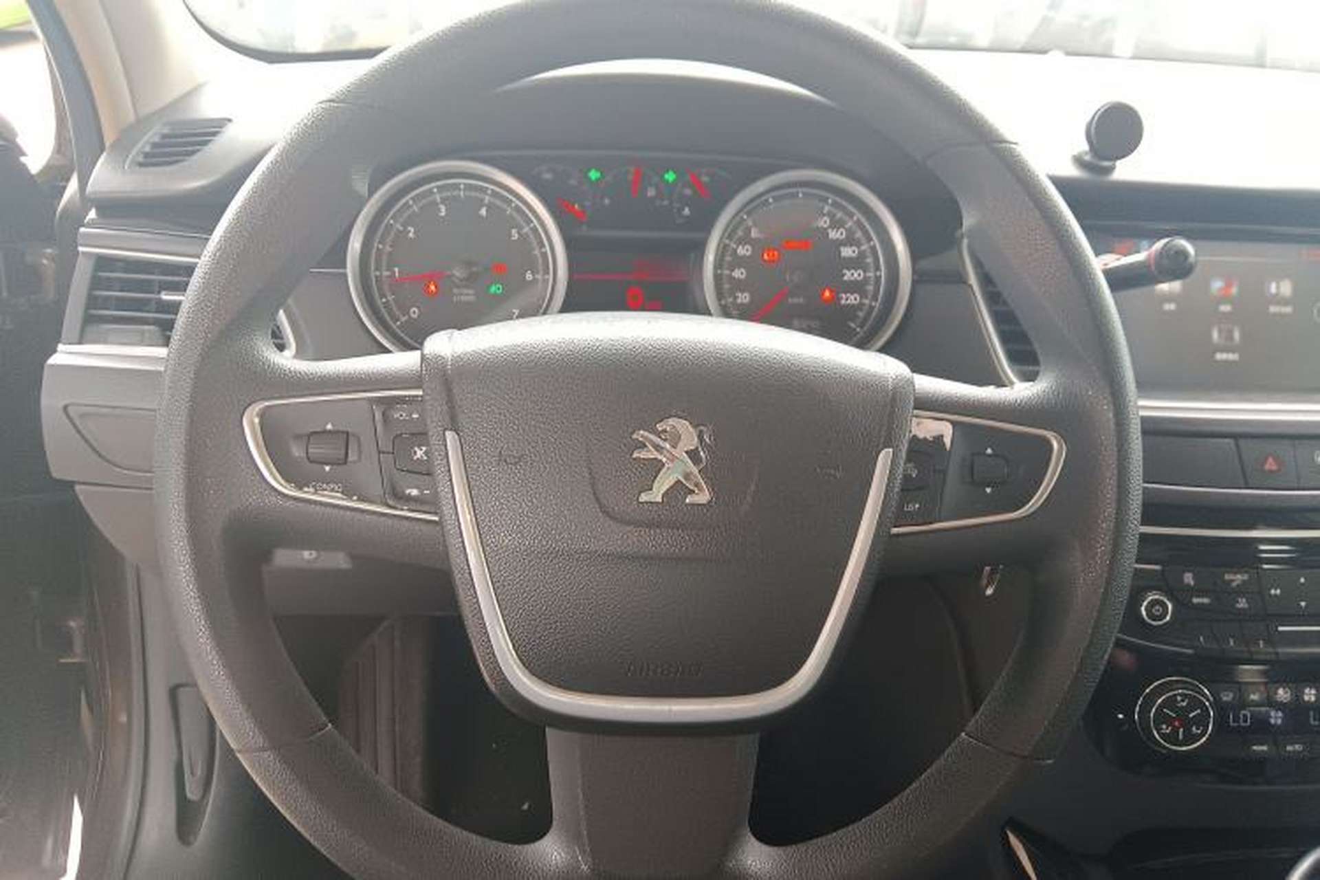 Used Peugeot 508 2015 2.0L Automatic Zhiyi Edition Steering Wheel