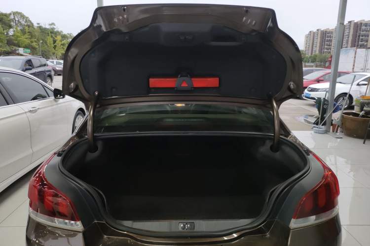 Used Peugeot 508 2015 1.6THP Automatic Prestige Edition Trunk