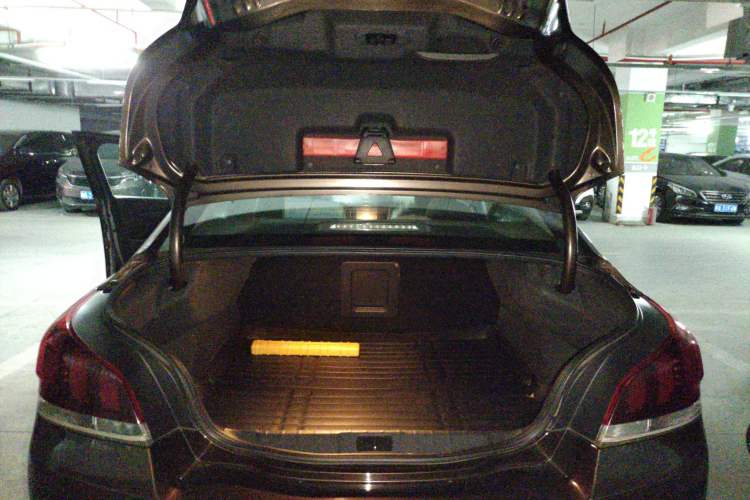 Used Peugeot 508 2015 1.6THP Automatic Prestige Edition Trunk