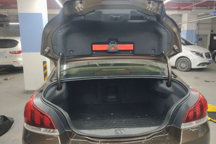 Used Peugeot 508 2015 1.8THP Automatic Flagship Edition Trunk