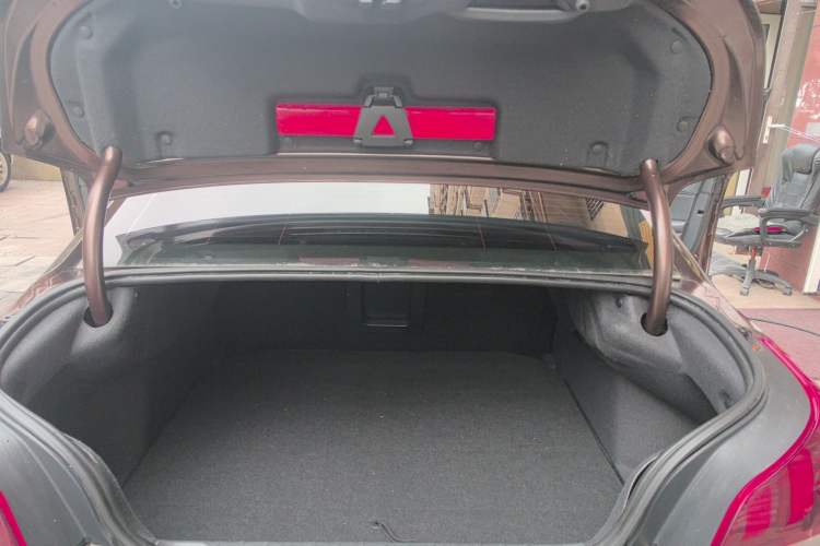 Used Peugeot 508 2015 1.8THP Automatic Prestige Edition Trunk
