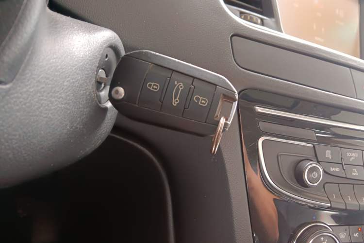 Used Peugeot 508 2015 2.0L Automatic Zhiyi Edition Vehicle Key