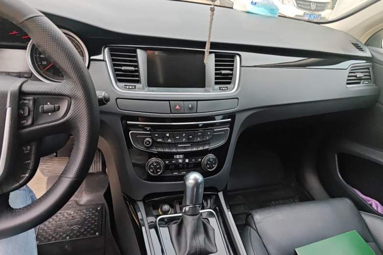 Used Peugeot 508 2015 1.8THP Automatic Prestige Edition Audio And AC Panel