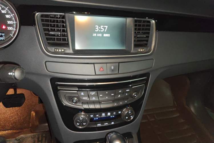 Used Peugeot 508 2015 1.6THP Automatic Prestige Edition Audio And AC Panel