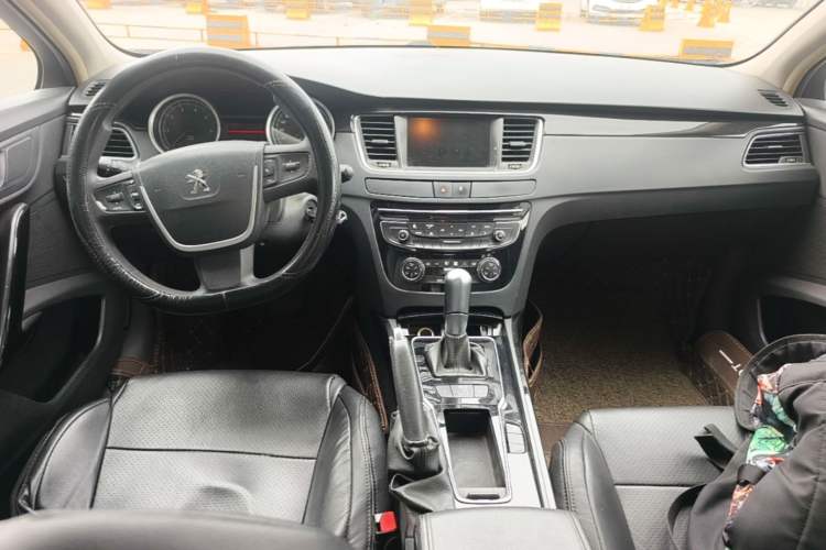 Used Peugeot 508 2015 2.0L Automatic Zhiyi Edition Center Console