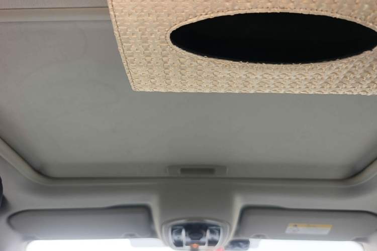 Used Peugeot 508 2015 2.0L Automatic Zhiyi Edition Headliner