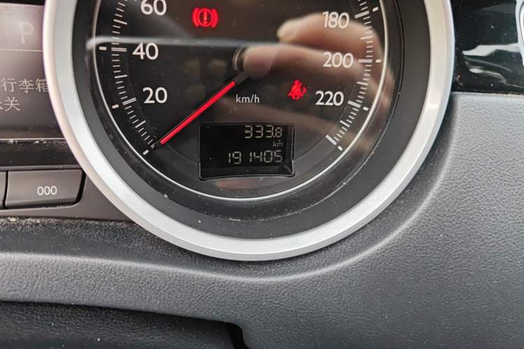 Used Peugeot 508 2015 1.8THP Automatic Prestige Edition Odometer Close Up