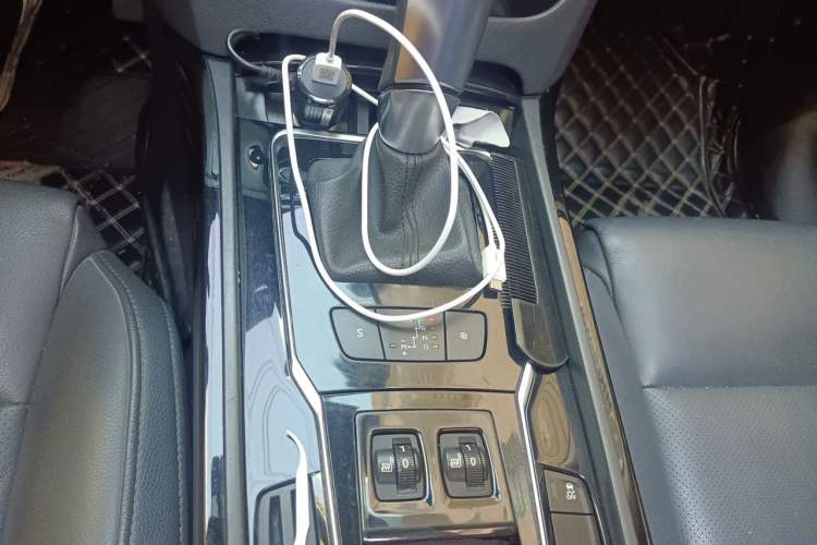 Used Peugeot 508 2015 1.6THP Automatic Prestige Edition Gear Lever