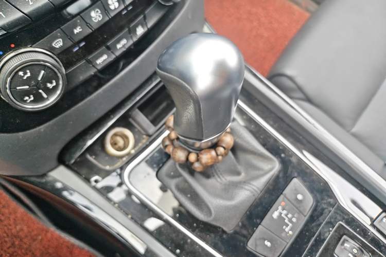 Used Peugeot 508 2015 1.6THP Automatic Prestige Edition Gear Lever