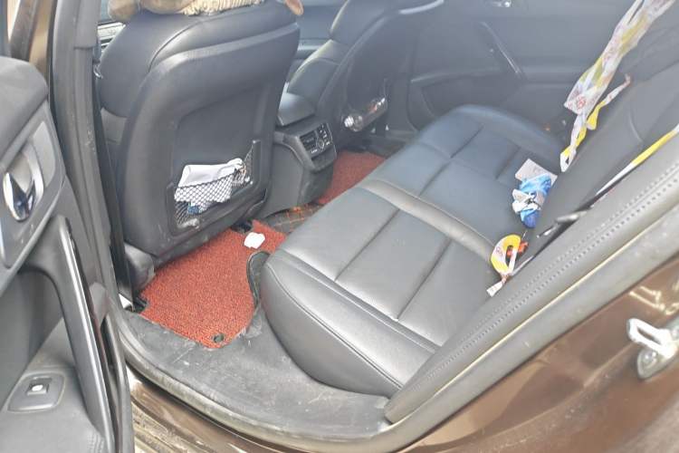Used Peugeot 508 2015 1.6THP Automatic Prestige Edition Left Rear Seat
