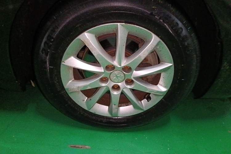 Used Peugeot 508 2015 2.0L Automatic ZhiZhen Edition Right Front Wheel Hub