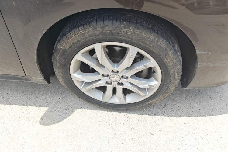 Used Peugeot 508 2015 1.6THP Automatic Prestige Edition Right Front Wheel Hub