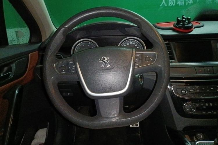 Used Peugeot 508 2015 2.0L Automatic ZhiZhen Edition Steering Wheel