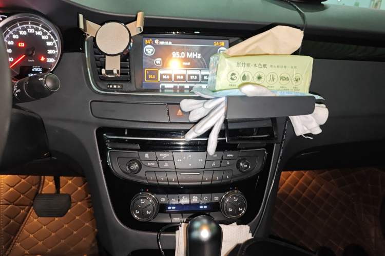 Used Peugeot 508 2015 1.6THP Automatic Prestige Edition Audio And AC Panel
