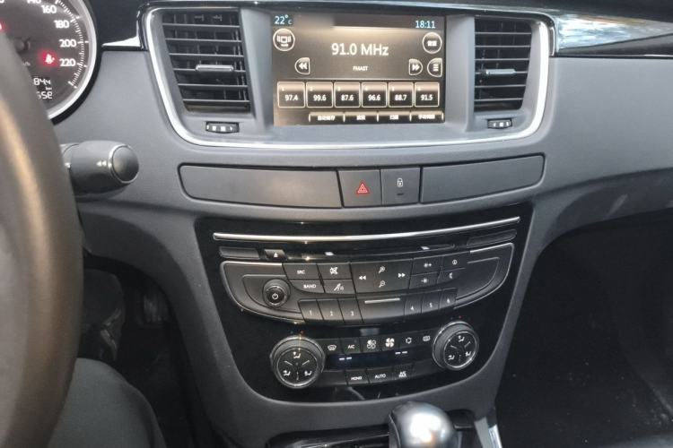 Used Peugeot 508 2015 1.8THP Automatic Prestige Edition Audio And AC Panel