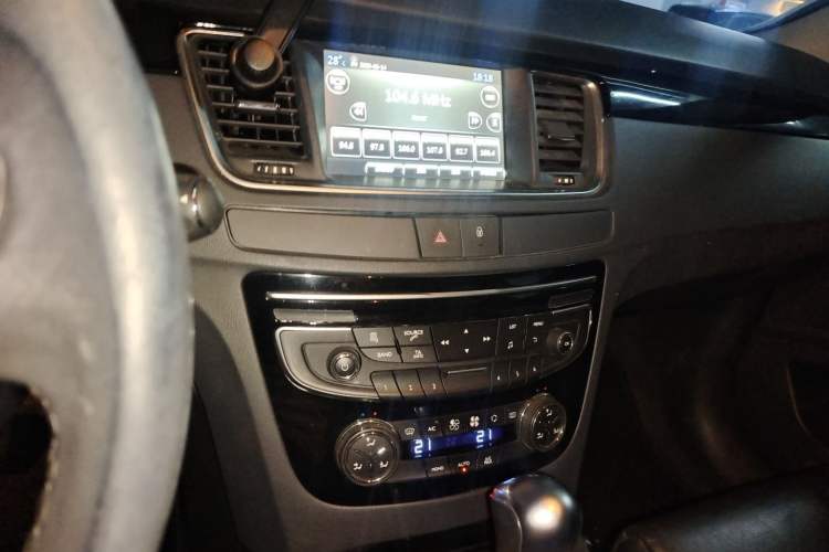 Used Peugeot 508 2015 1.6THP Automatic Prestige Edition Audio And AC Panel
