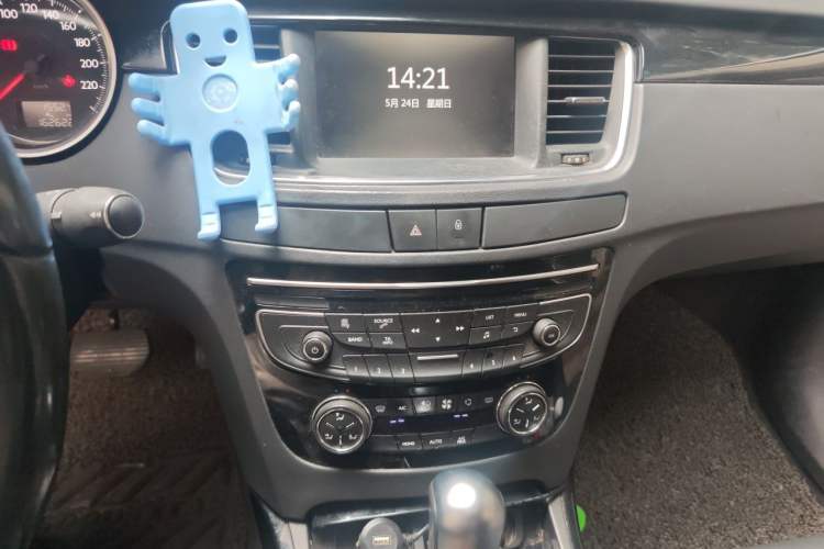 Used Peugeot 508 2015 1.6THP Automatic Prestige Edition Audio And AC Panel