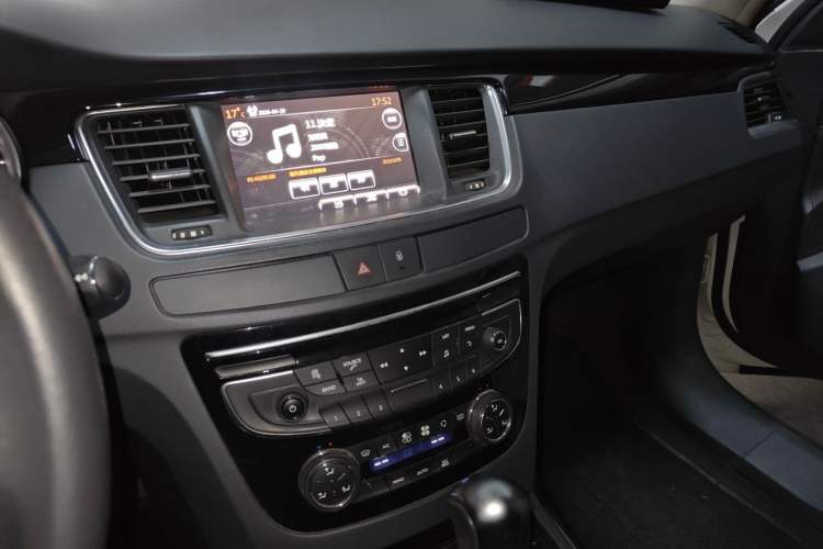 Used Peugeot 508 2015 1.6THP Automatic Prestige Edition Audio And AC Panel