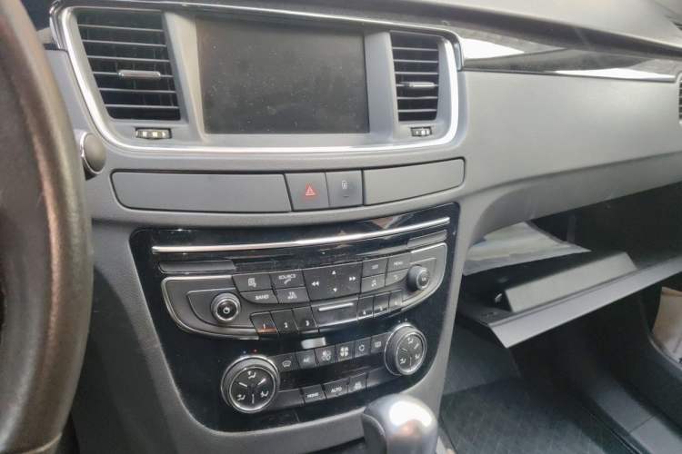 Used Peugeot 508 2015 1.6THP Automatic Prestige Edition Audio And AC Panel