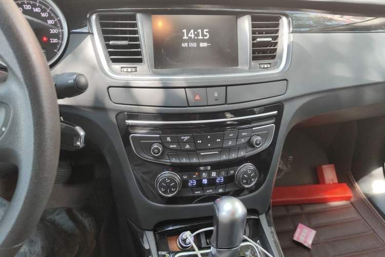 Used Peugeot 508 2015 2.0L Automatic Zhiyi Edition Audio And AC Panel