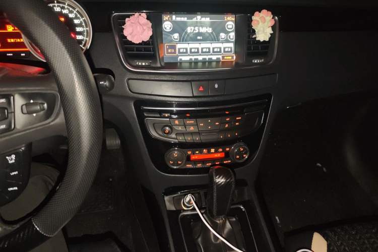 Used Peugeot 508 2015 1.6THP Automatic Prestige Edition Audio And AC Panel