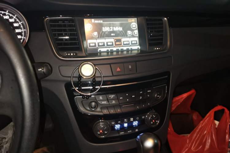 Used Peugeot 508 2015 1.6THP Automatic Prestige Edition Audio And AC Panel