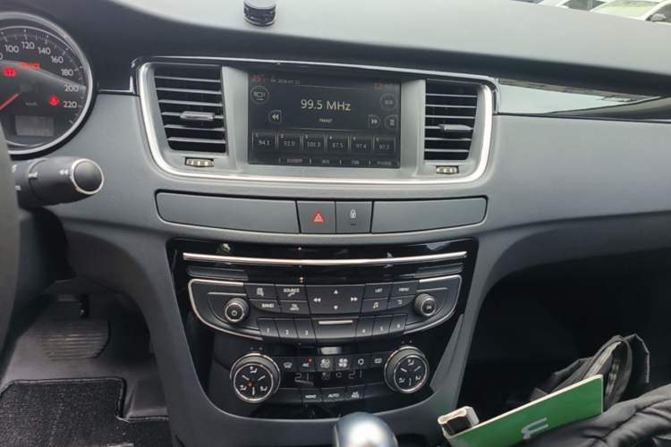 Used Peugeot 508 2015 1.6THP Automatic Prestige Edition Audio And AC Panel