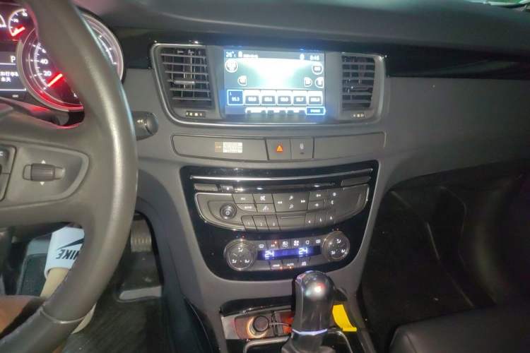 Used Peugeot 508 2015 1.8THP Automatic Prestige Edition Audio And AC Panel
