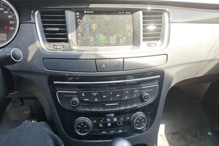Used Peugeot 508 2015 1.6THP Automatic Prestige Edition Audio And AC Panel