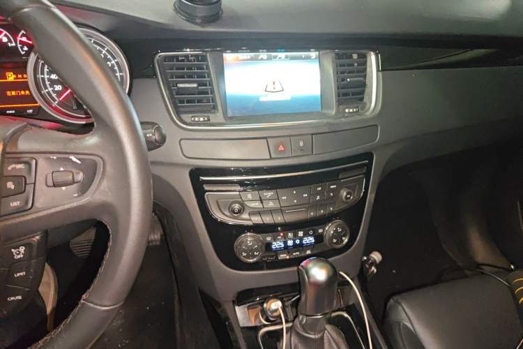Used Peugeot 508 2015 1.6THP Automatic Prestige Edition Audio And AC Panel