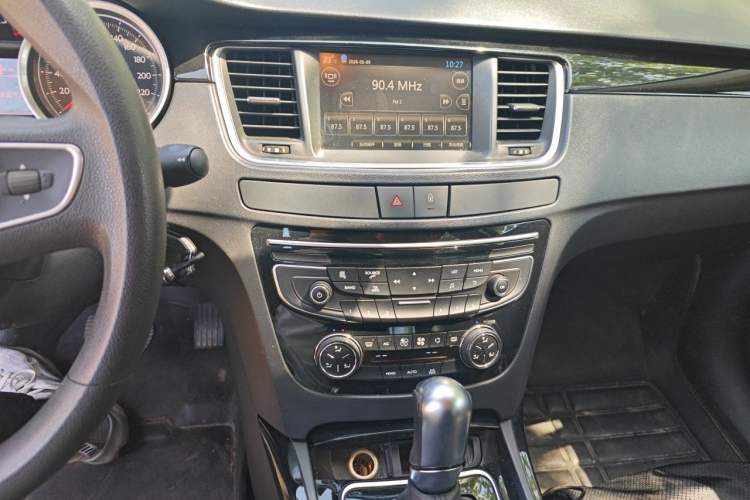 Used Peugeot 508 2015 2.0L Automatic Zhiyi Edition Audio And AC Panel