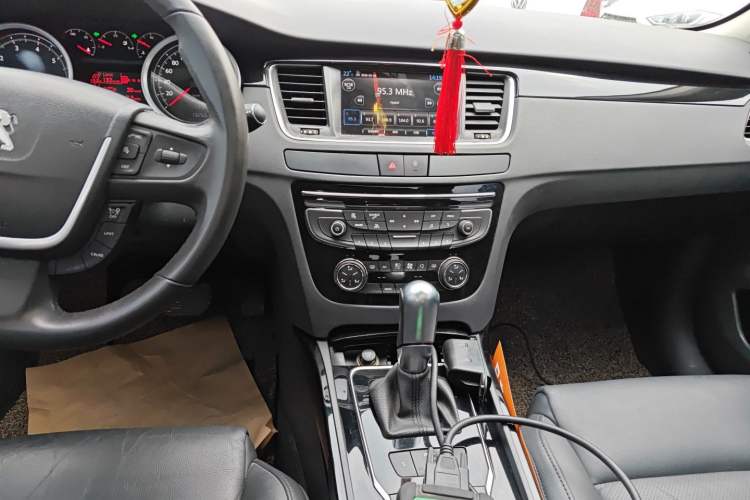 Used Peugeot 508 2015 1.6THP Automatic Prestige Edition Audio And AC Panel
