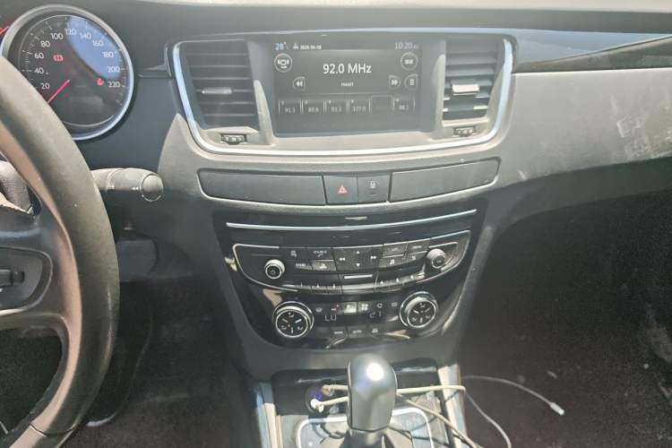 Used Peugeot 508 2015 1.6THP Automatic Prestige Edition Audio And AC Panel