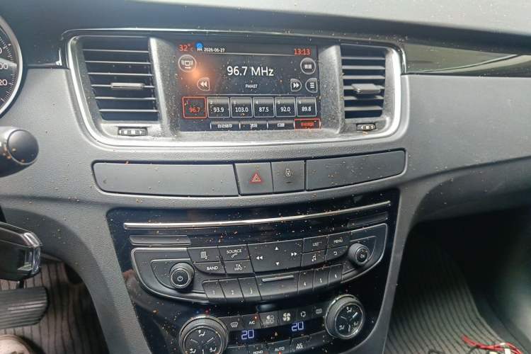 Used Peugeot 508 2015 2.0L Automatic ZhiZhen Edition Audio And AC Panel